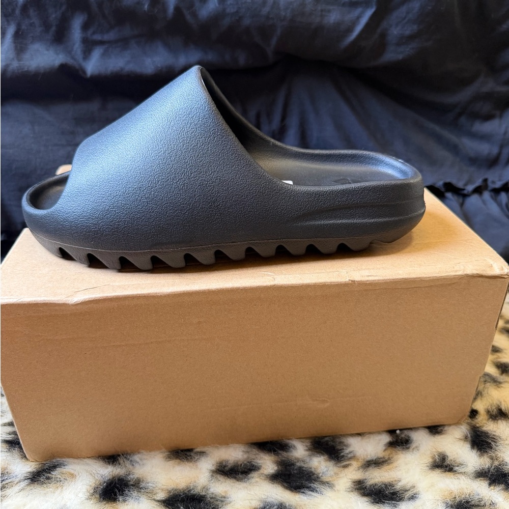 Yeezy slides onyx - Picture 3 of 6